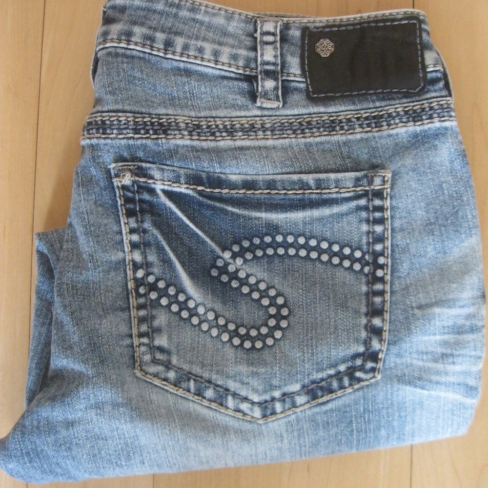 Silver Jean Co Aiko Capri Womens 31